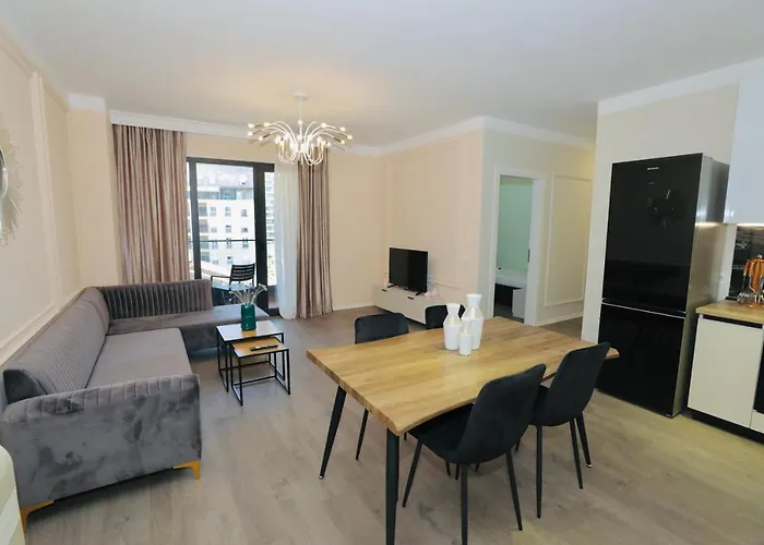 Miku Apartment - Captivating 3 Bedroom At Olympic Residence