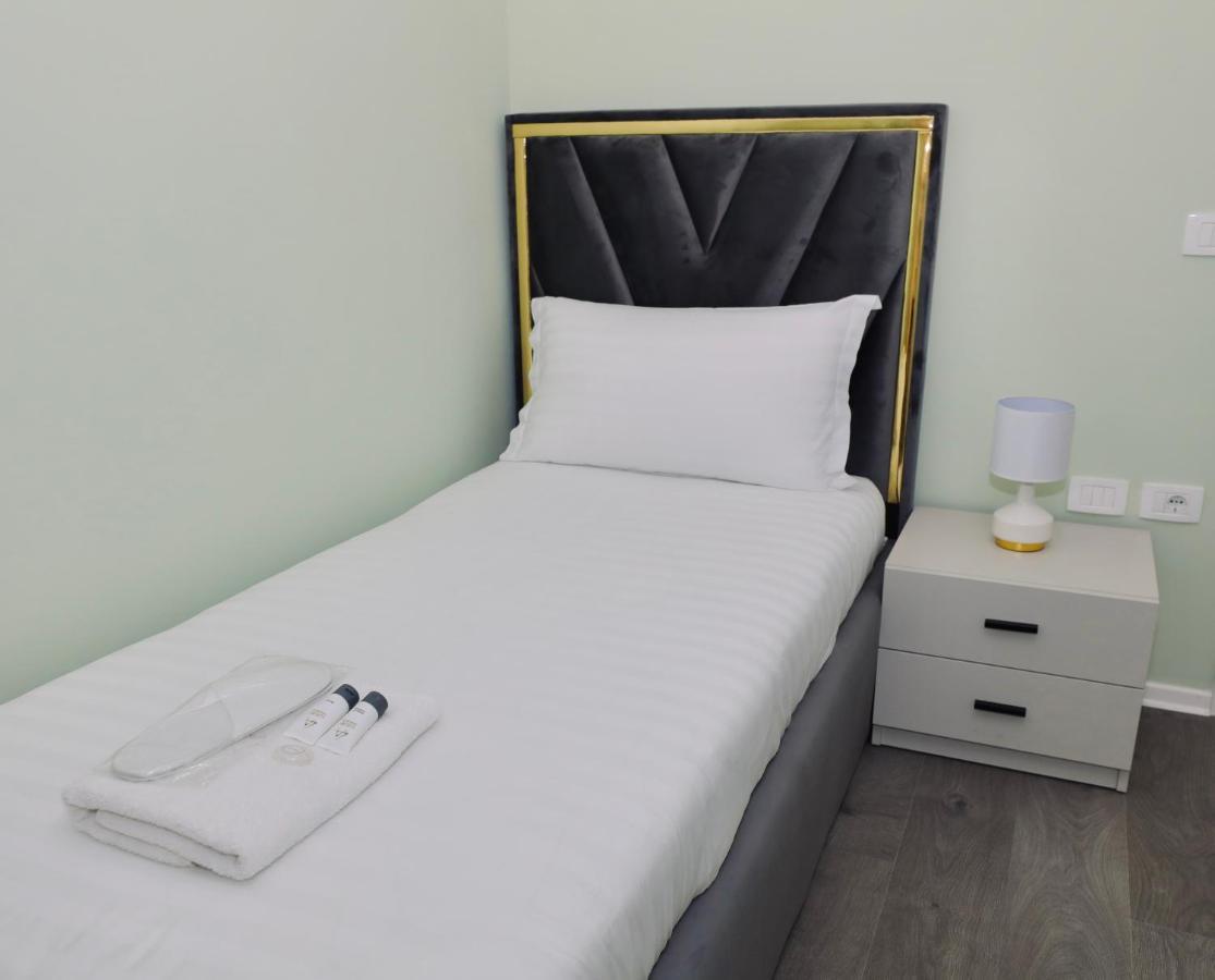 Apartment Miku - Captivating 3 Bedroom At Olympic