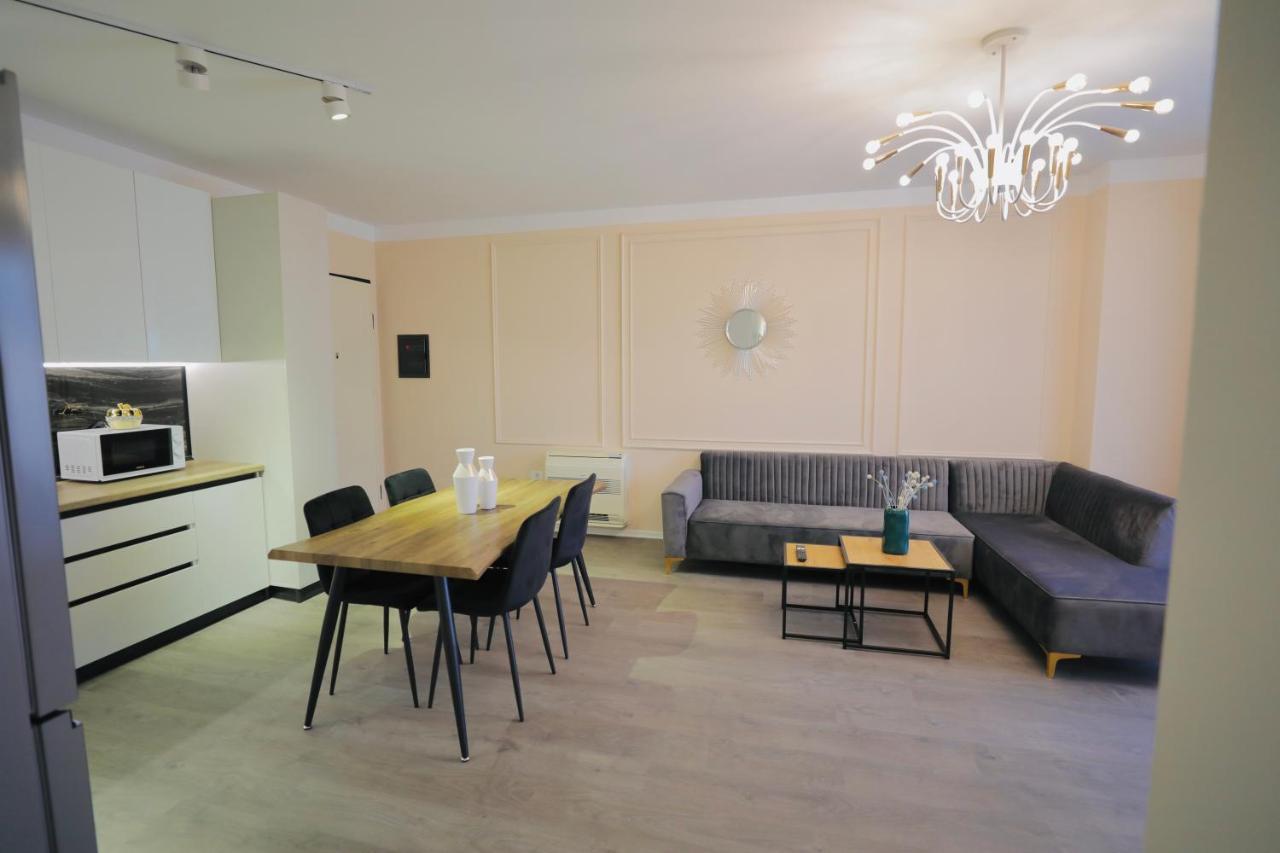 Apartment Miku - Captivating 3 Bedroom At Olympic *